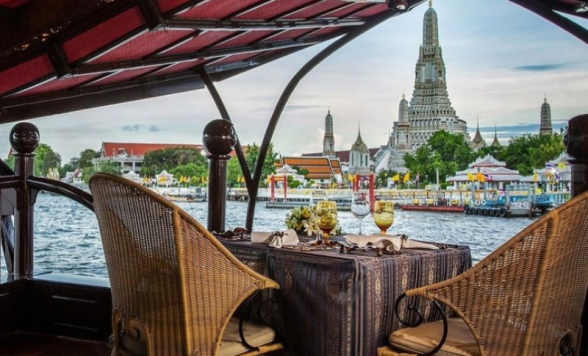 アナンタラリバーサイドホテル運行・マノーラディナークルーズ＜ソフトドリンク飲み放題＞